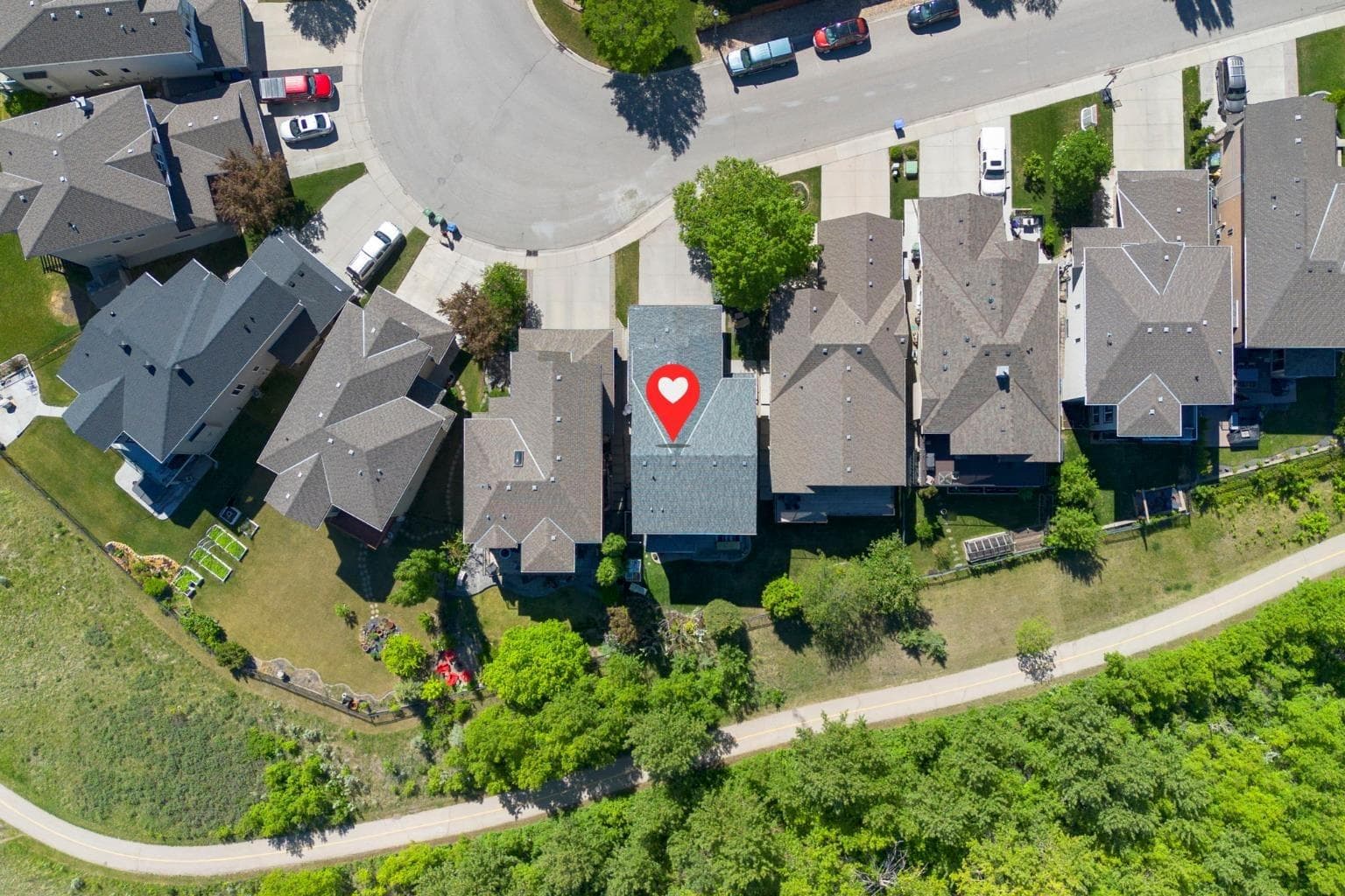 382 Tuscany Ravine Road NW