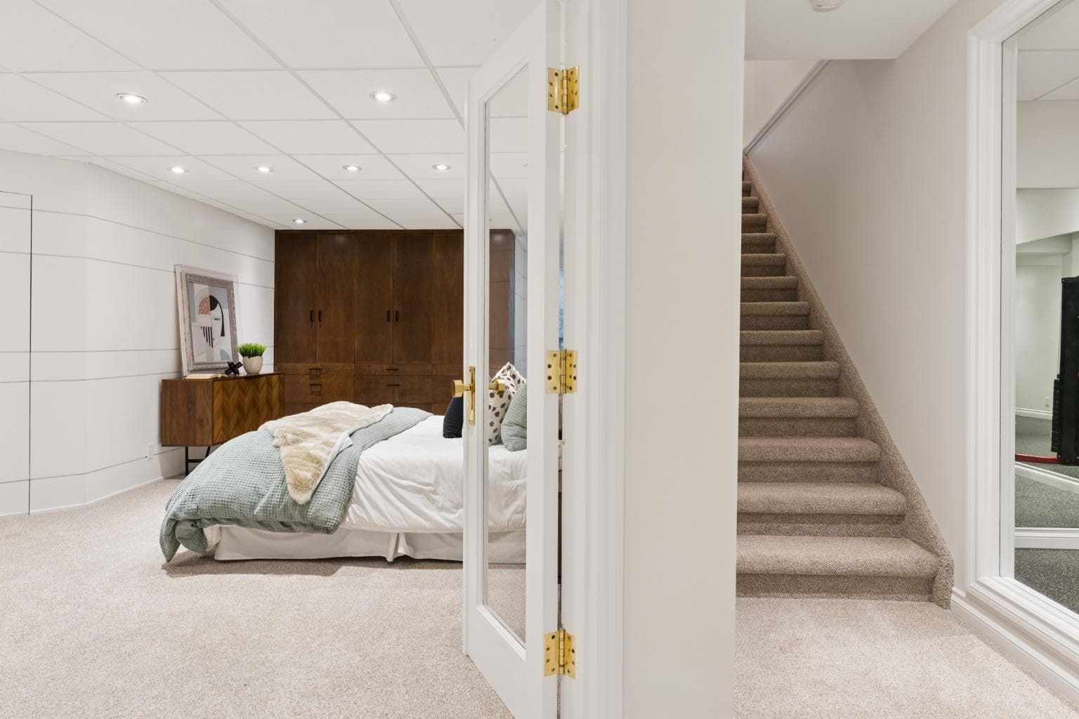 79 Bel-Aire Place SW
