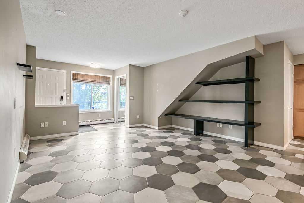 2, 21 Mckenzie Towne Gate SE