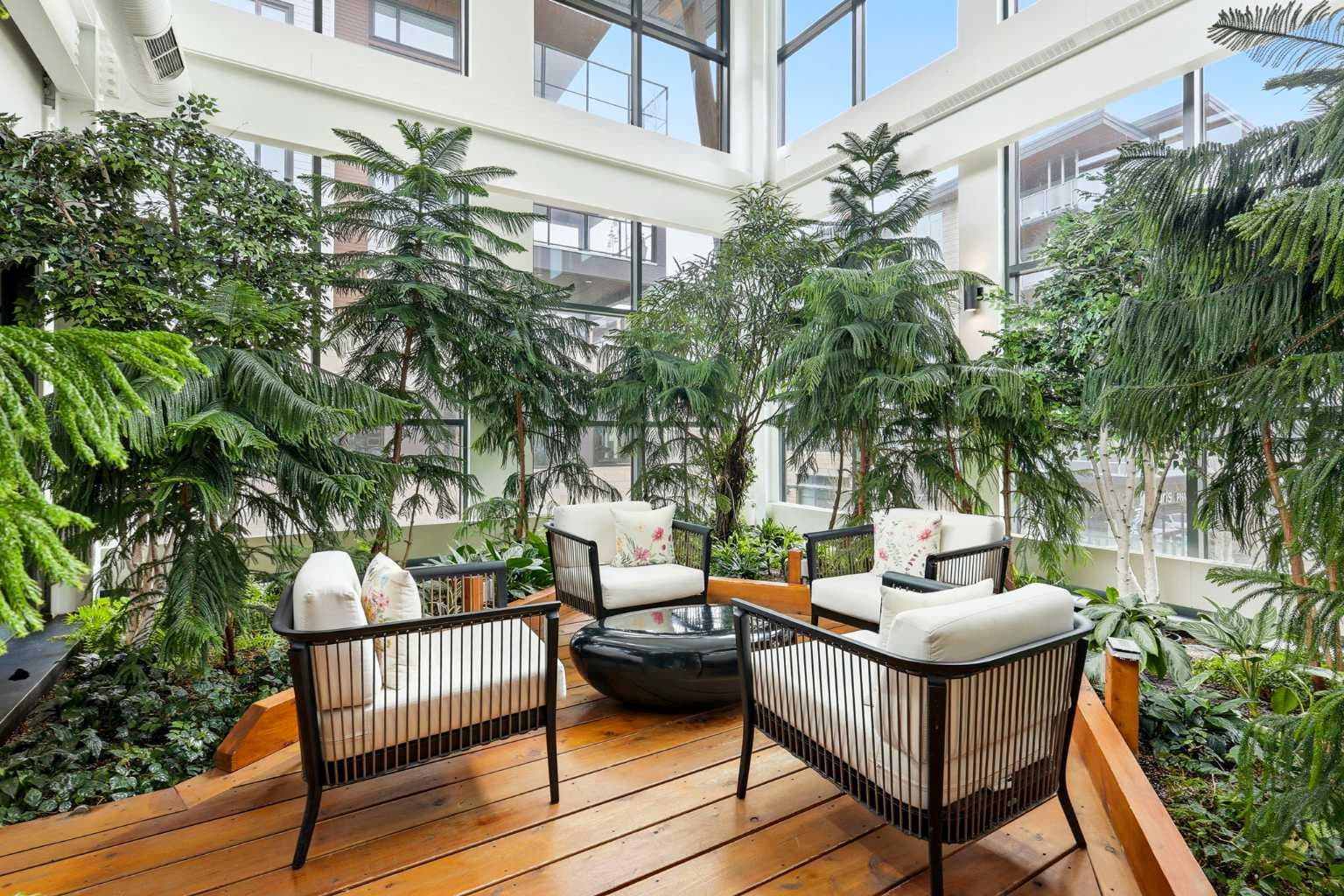 618, 122 Mahogany Centre SE