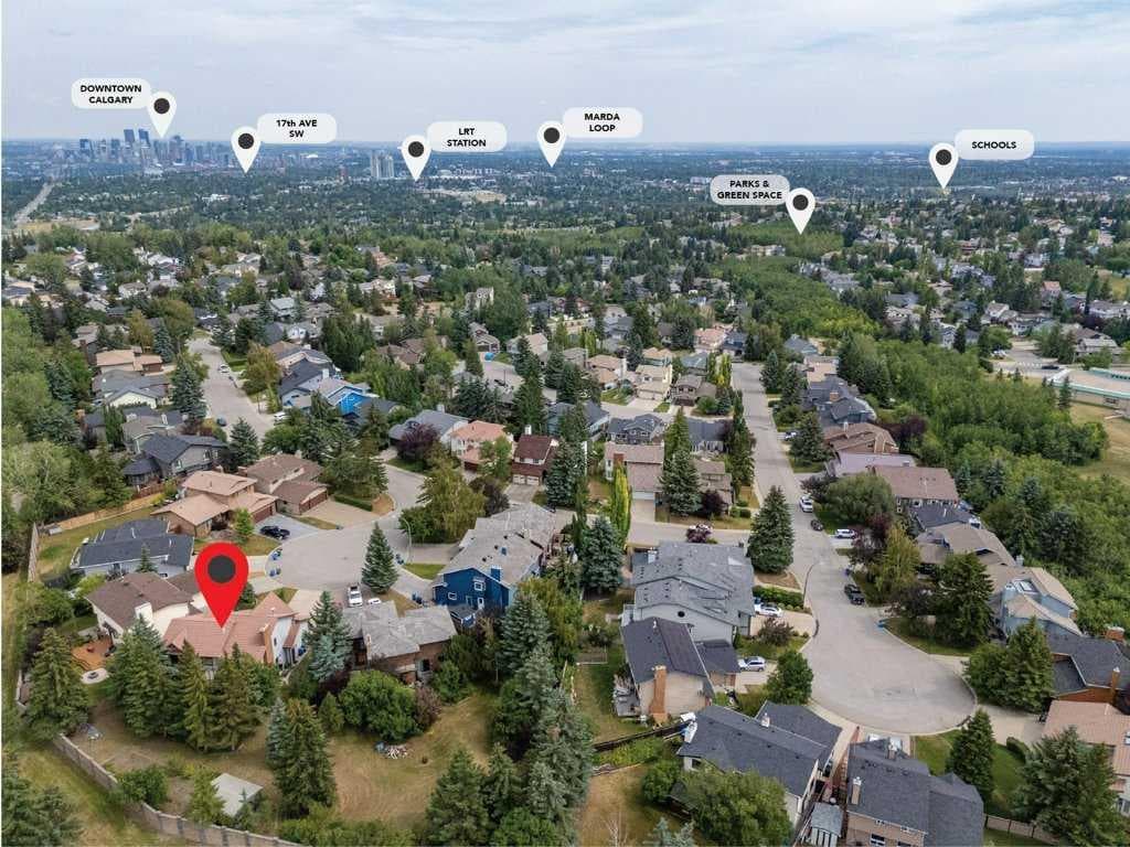119 Strathbury Bay SW
