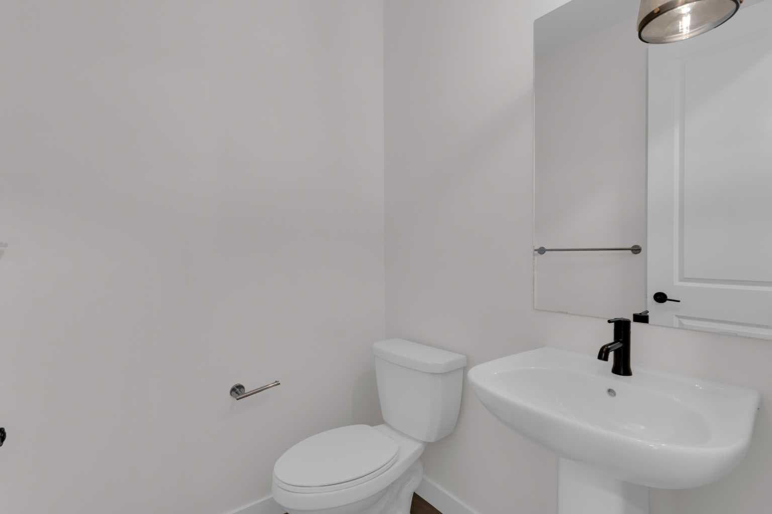 541 Baywater Manor SW