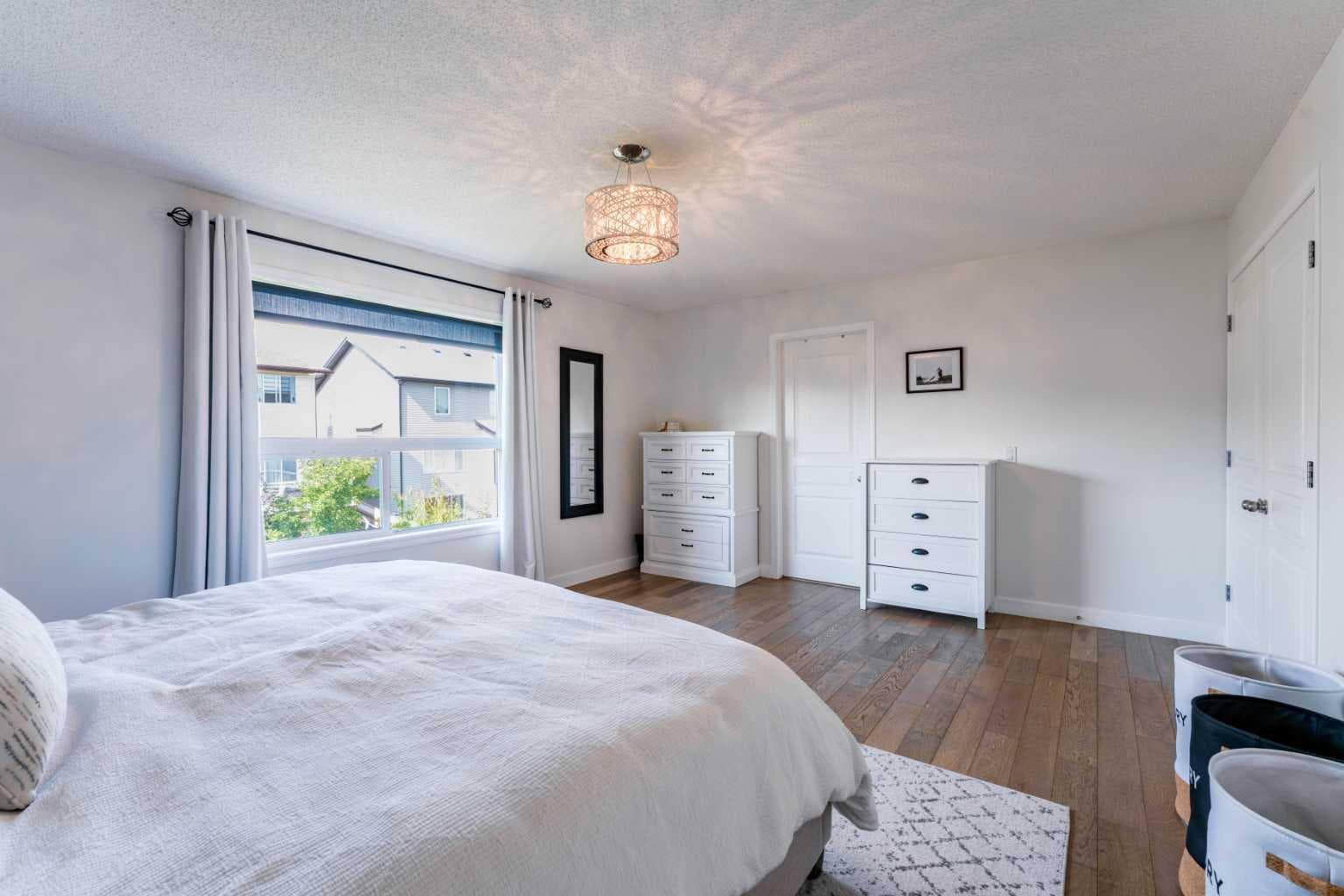 240 Willowmere Close 