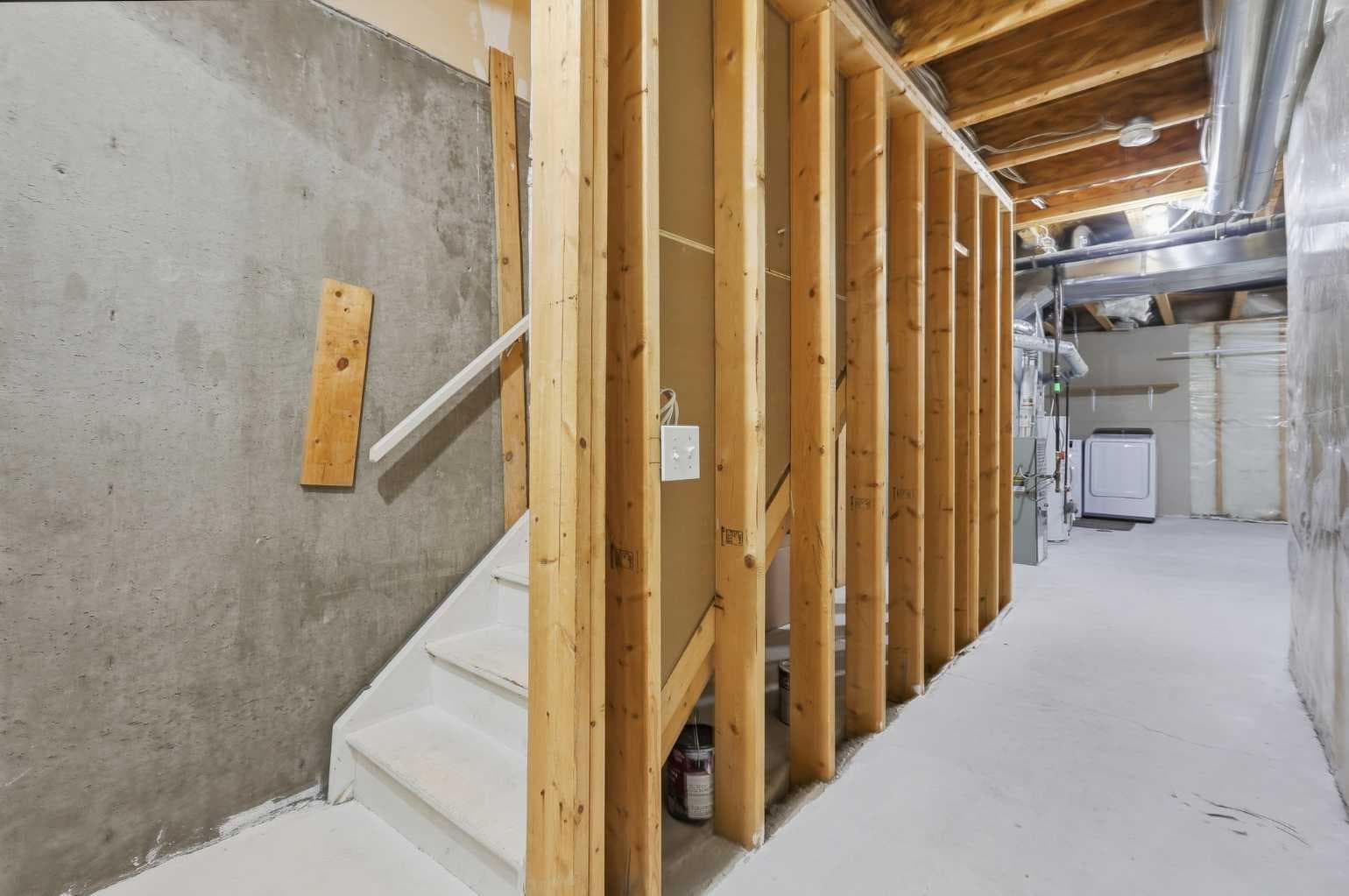 103, 760 Railway Gate SW