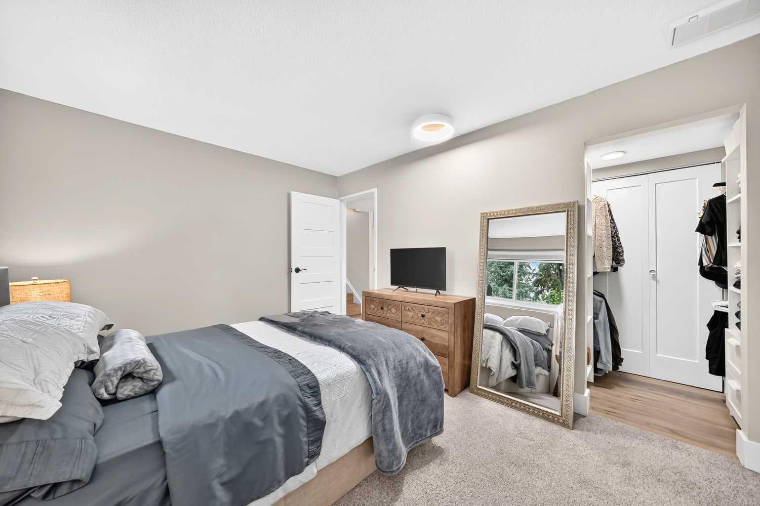 1702, 11010 Bonaventure Drive SE