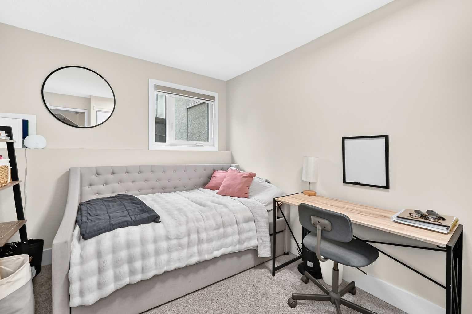 1702, 11010 Bonaventure Drive SE