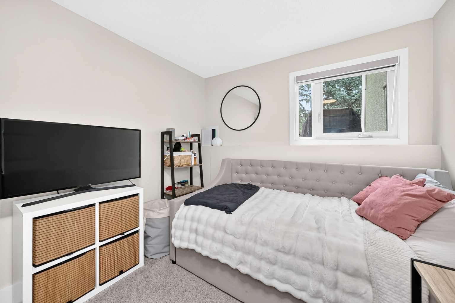 1702, 11010 Bonaventure Drive SE
