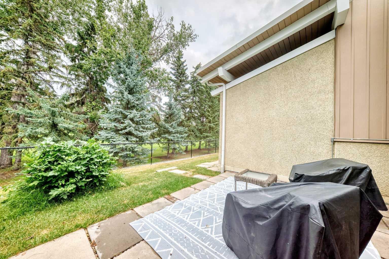 1702, 11010 Bonaventure Drive SE
