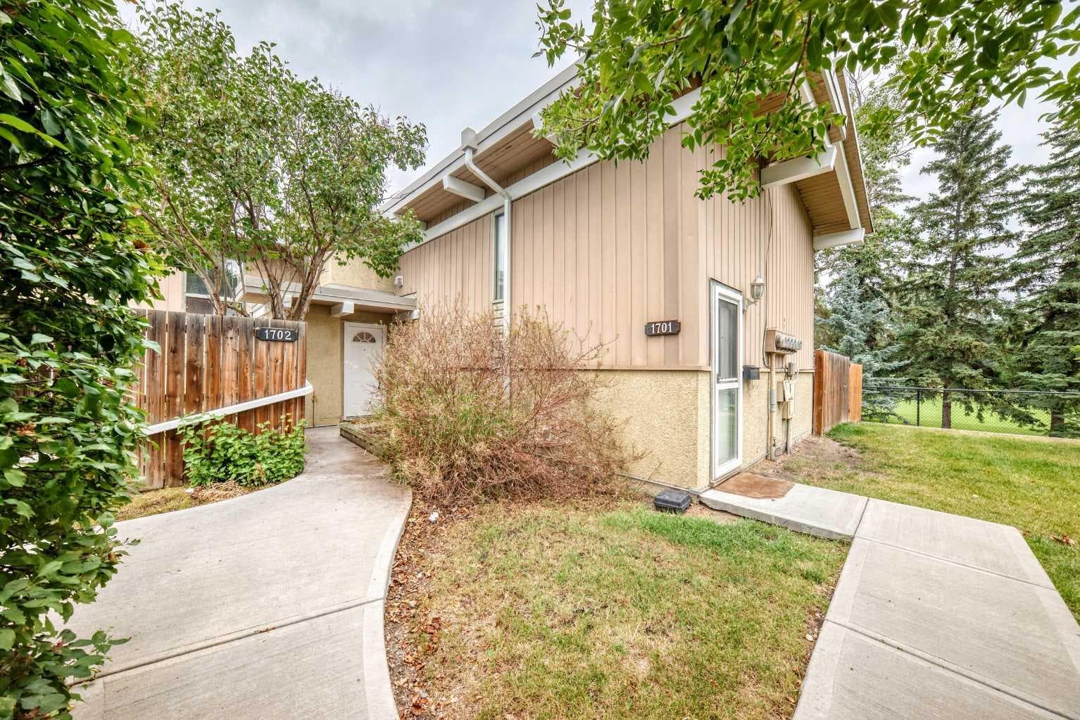 1702, 11010 Bonaventure Drive SE