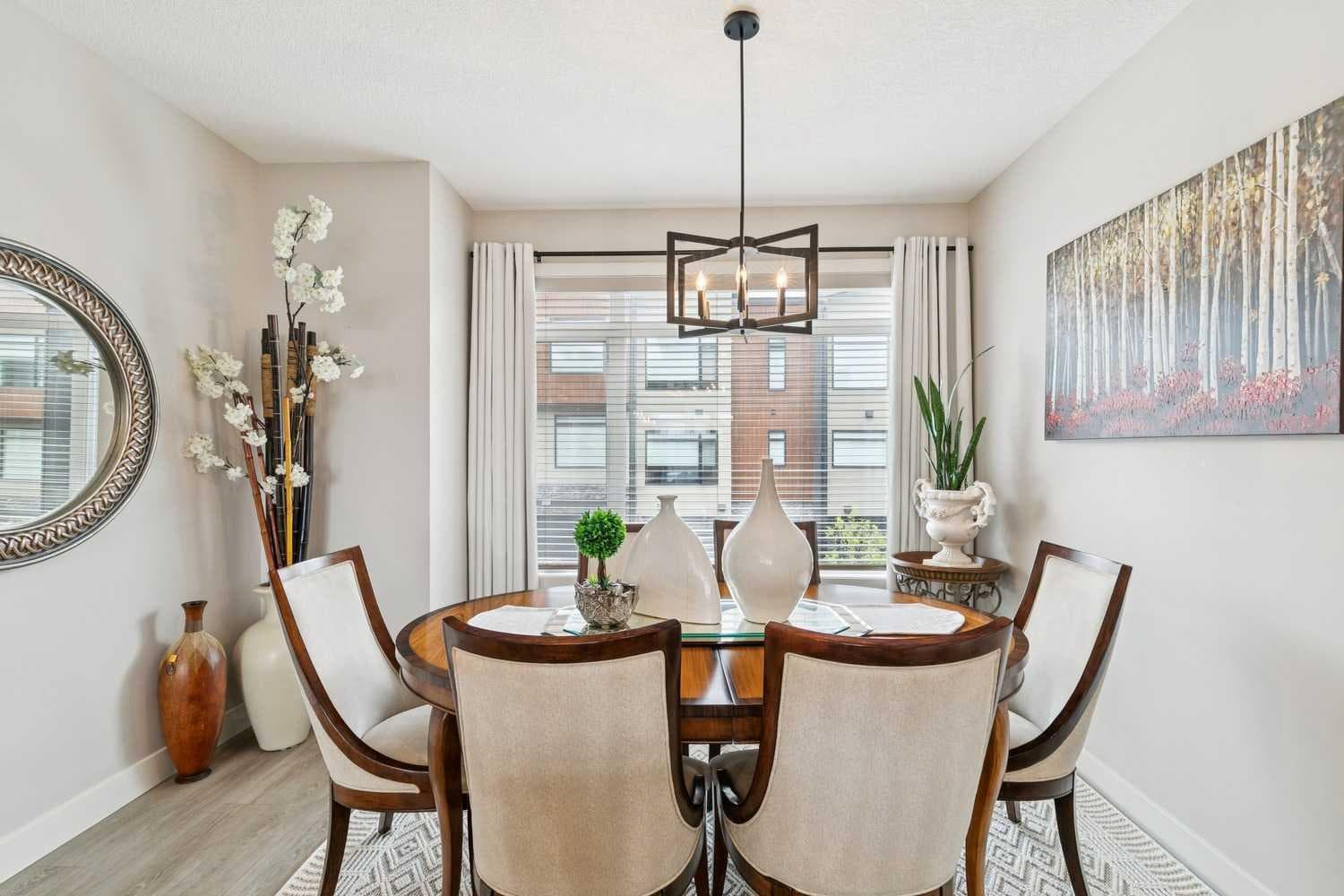 17 Royal Elm Green NW