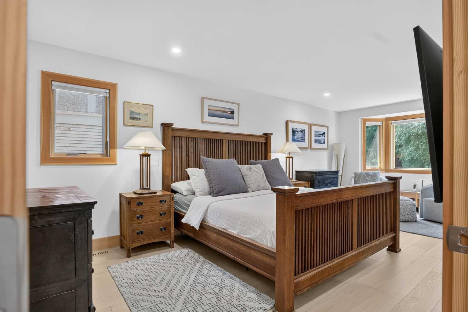 124 Garden Crescent SW