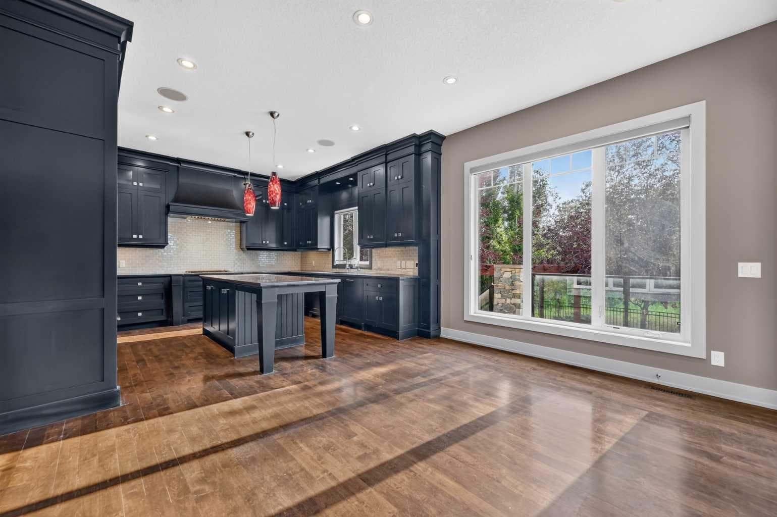 4 Aspen Cliff Close SW