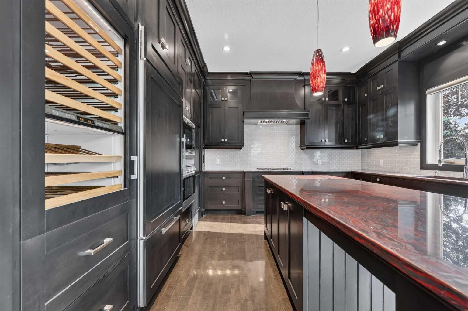 4 Aspen Cliff Close SW