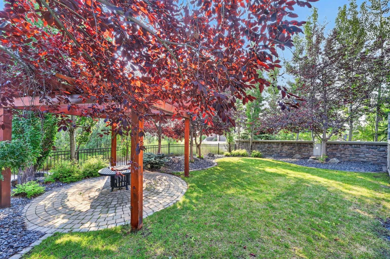 4 Aspen Cliff Close SW