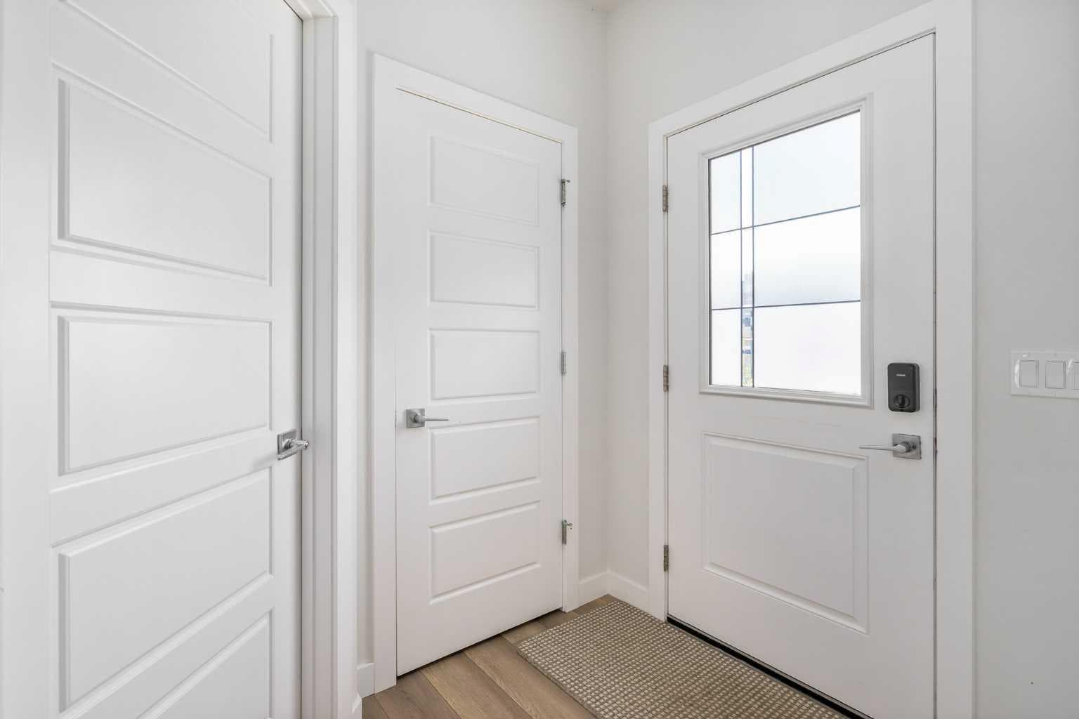 352 Chelsea Passage W