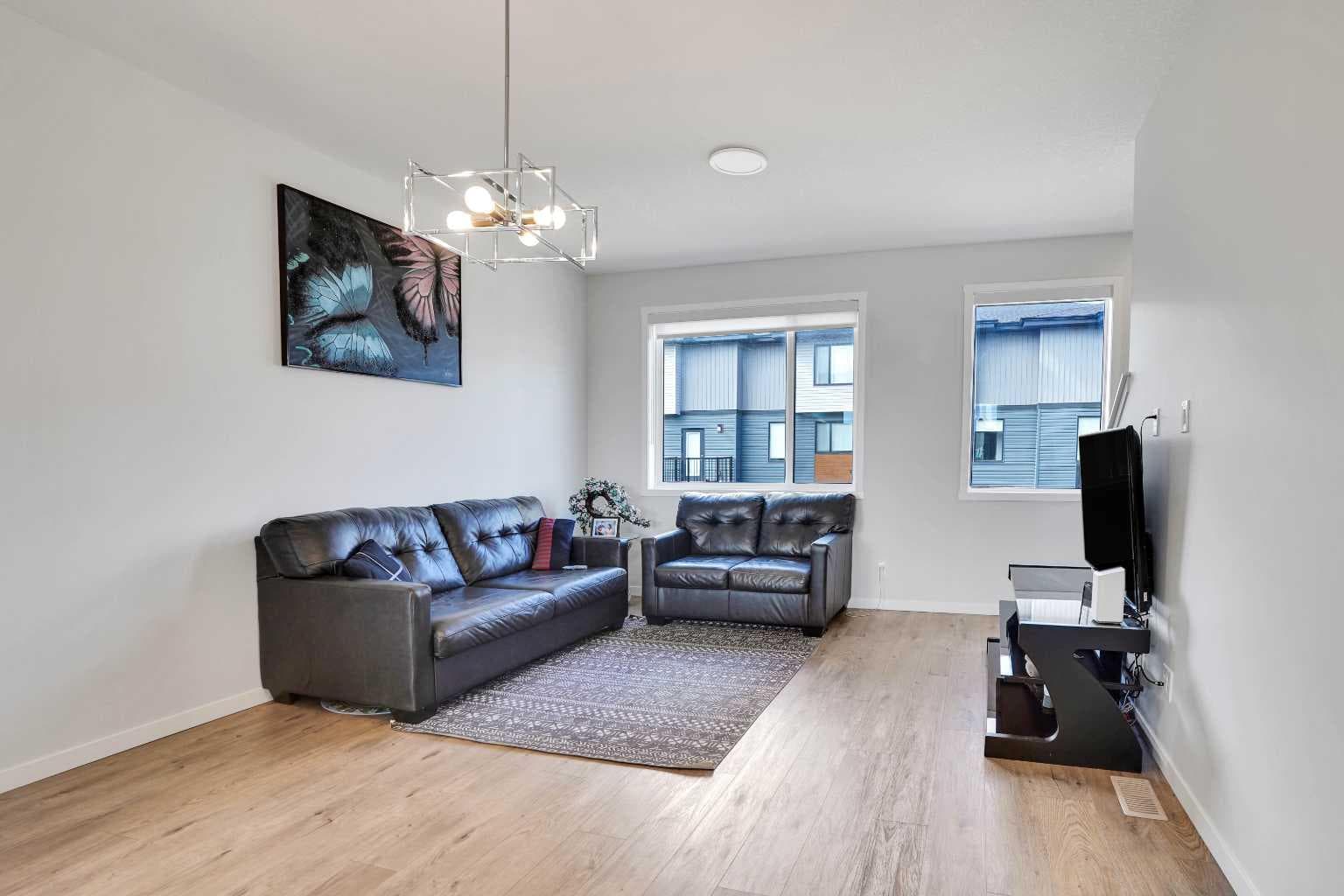 104 Corner Glen Circle NE