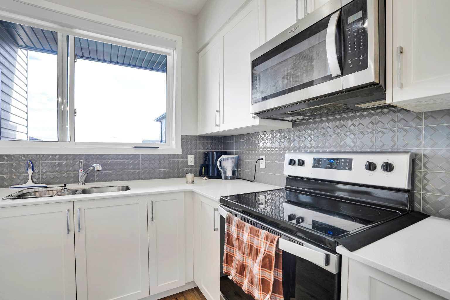 104 Corner Glen Circle NE