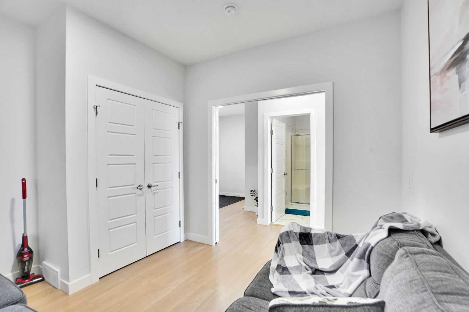 126 Hotchkiss Manor SE