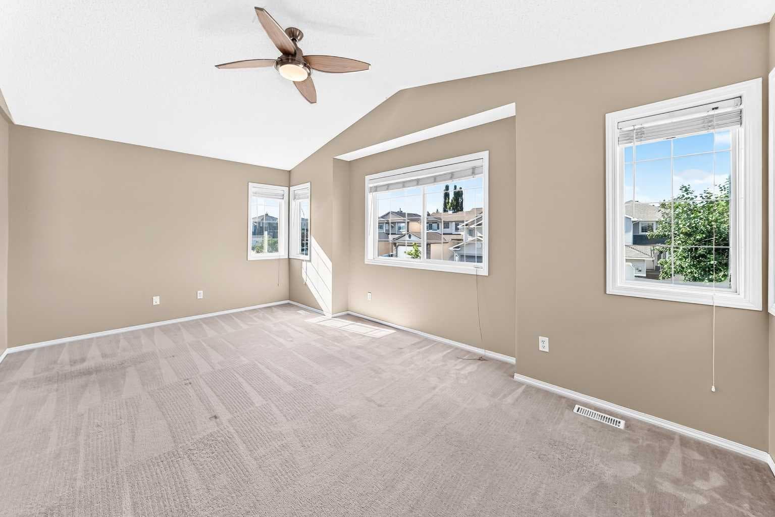 16 Royal Birch Rise NW