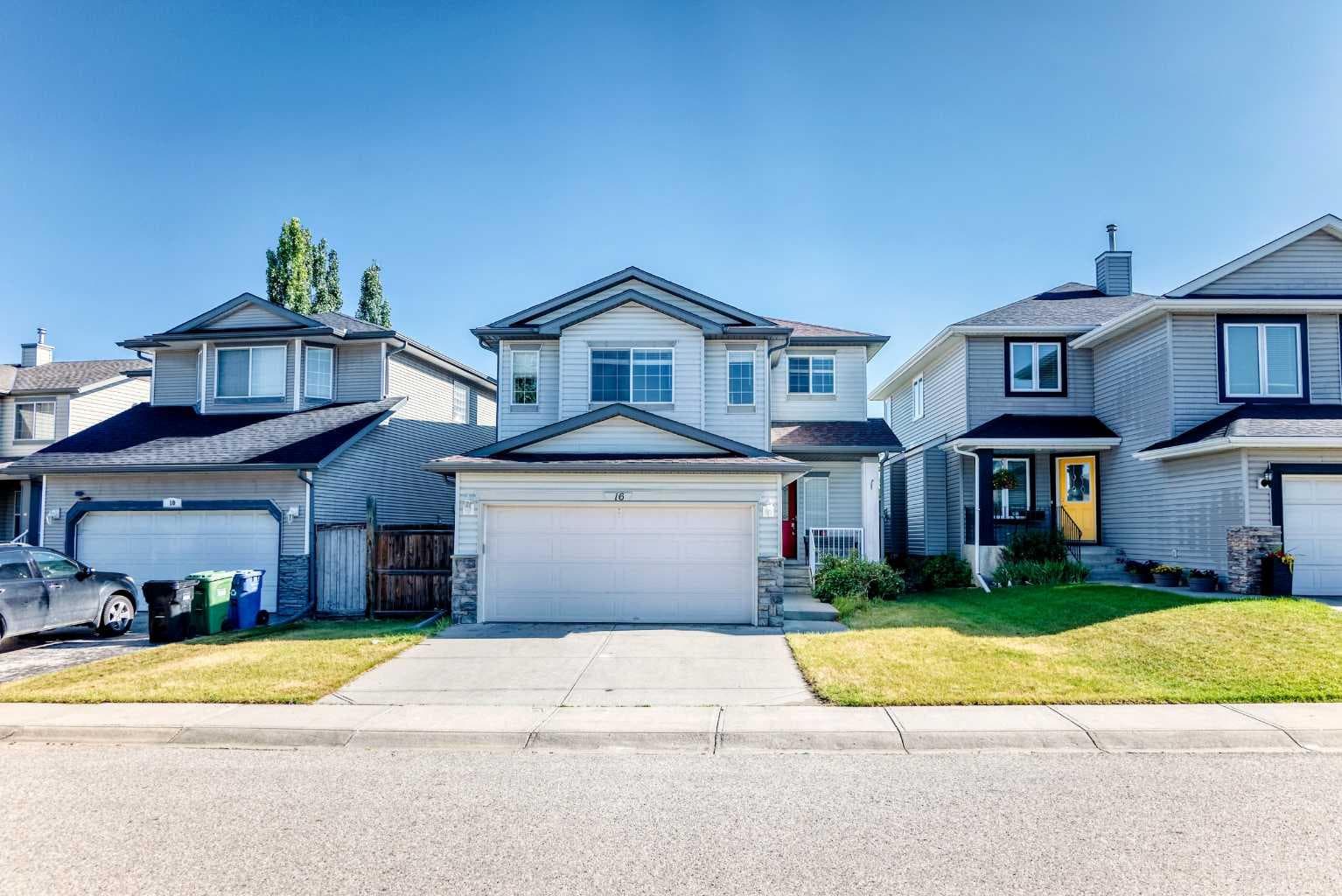 16 Royal Birch Rise NW
