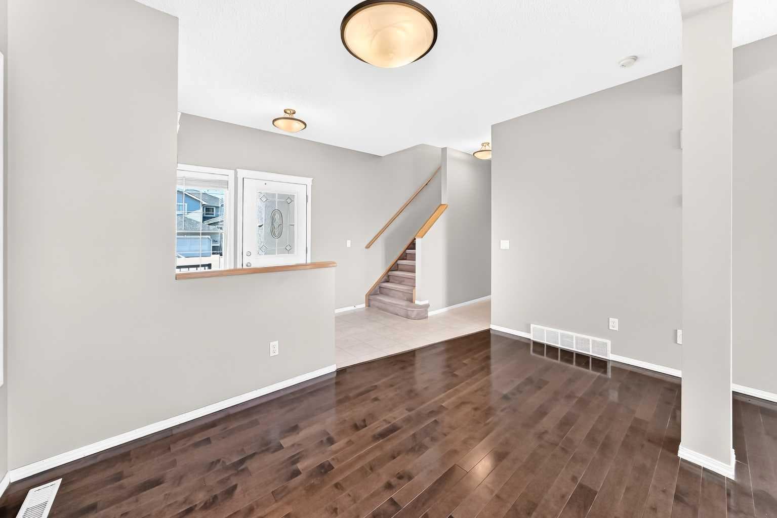 16 Royal Birch Rise NW