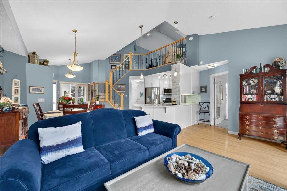 248 Springbank Villas SW