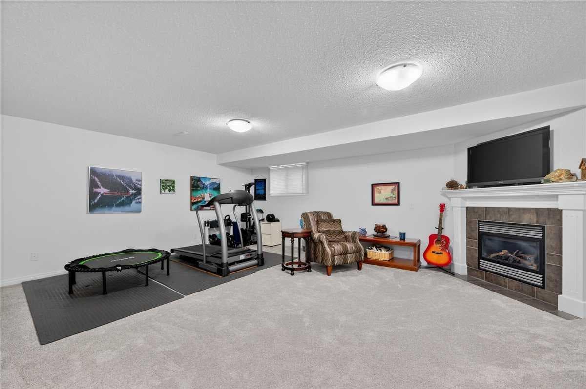 248 Springbank Villas SW