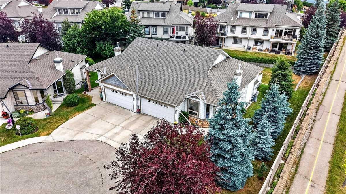 248 Springbank Villas SW