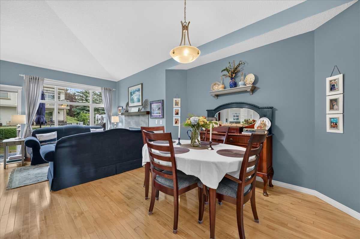 248 Springbank Villas SW