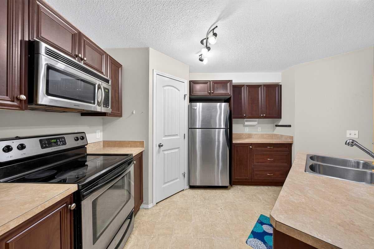 #104, 20 Panatella Landing NW