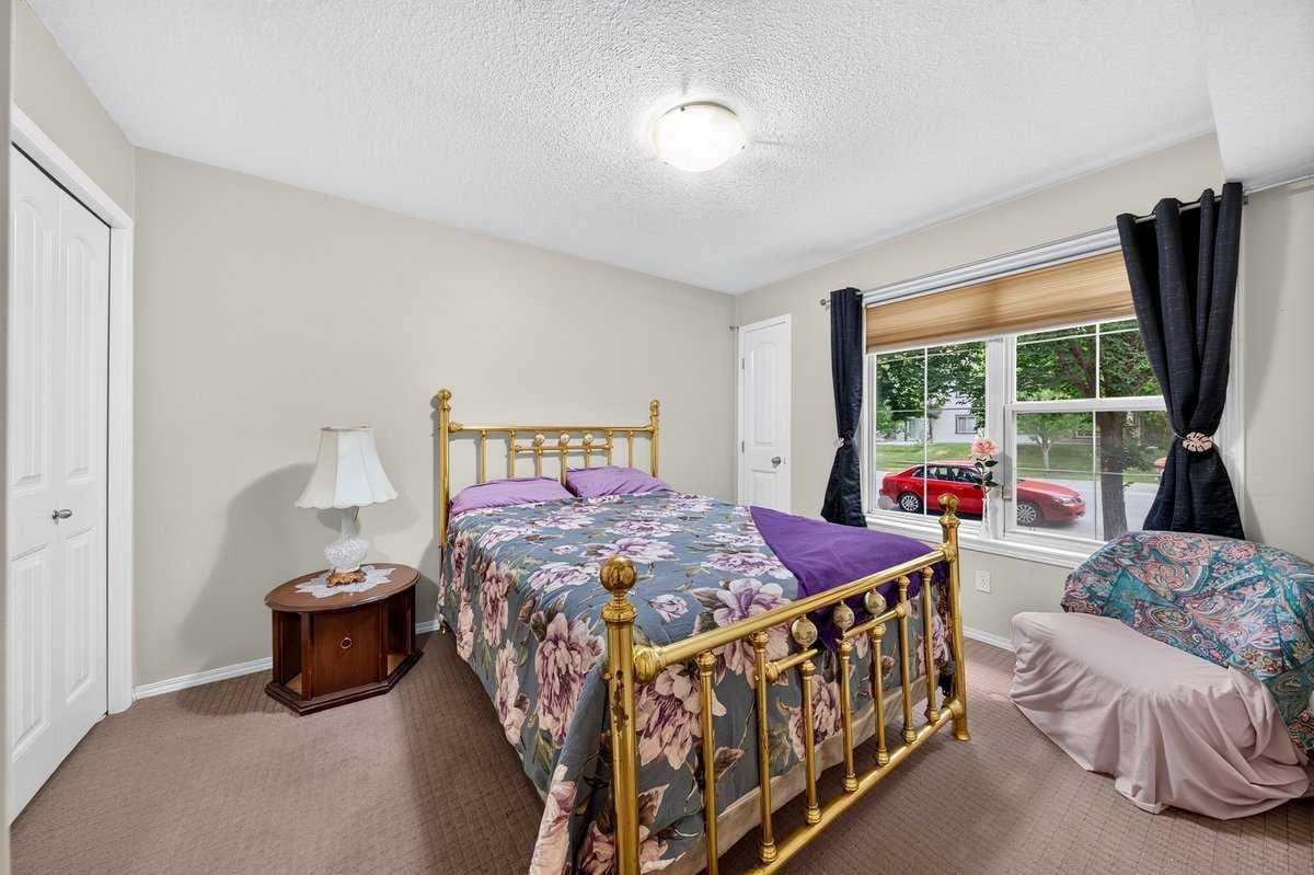 #104, 20 Panatella Landing NW