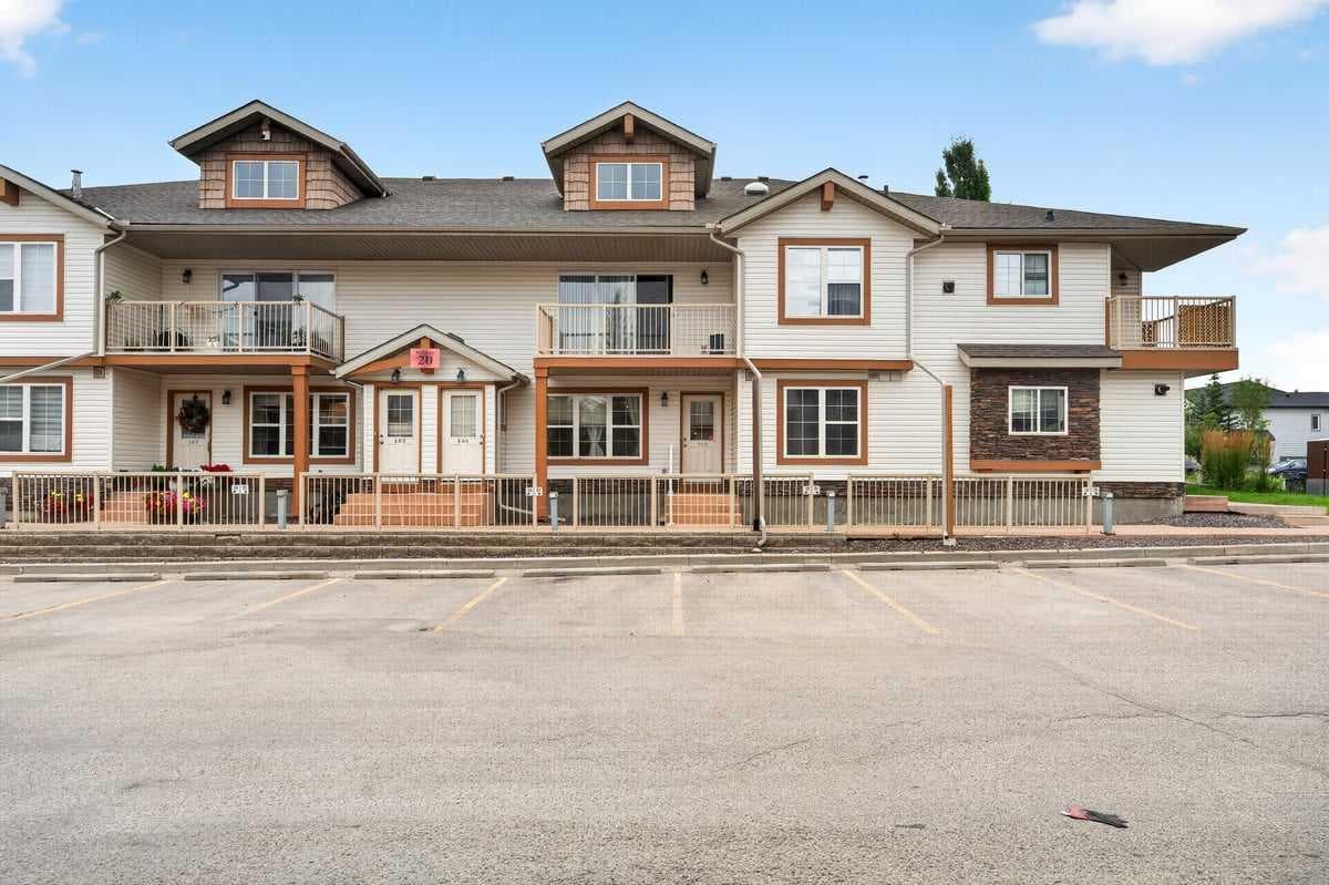 #104, 20 Panatella Landing NW