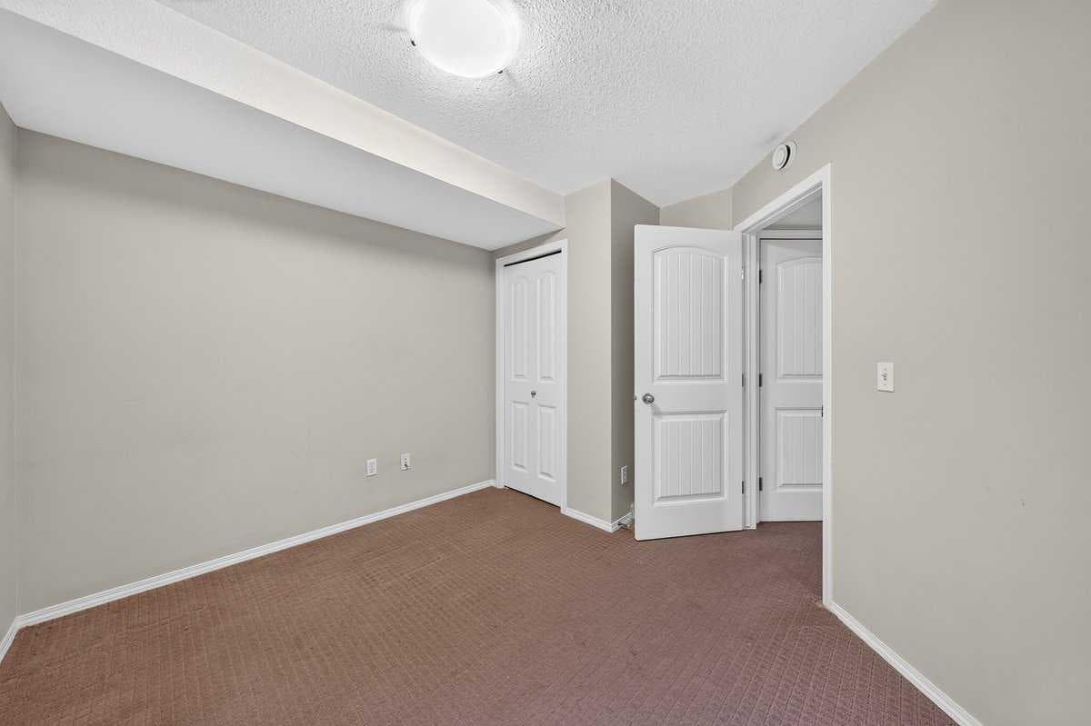 #104, 20 Panatella Landing NW