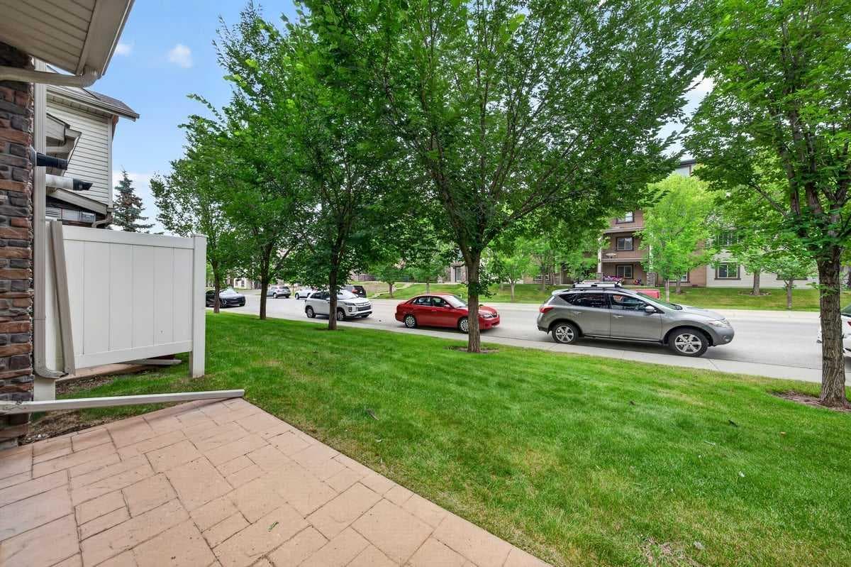 #104, 20 Panatella Landing NW