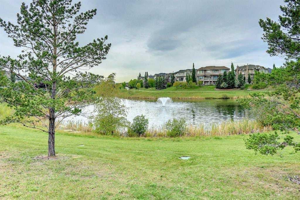 #104, 20 Panatella Landing NW