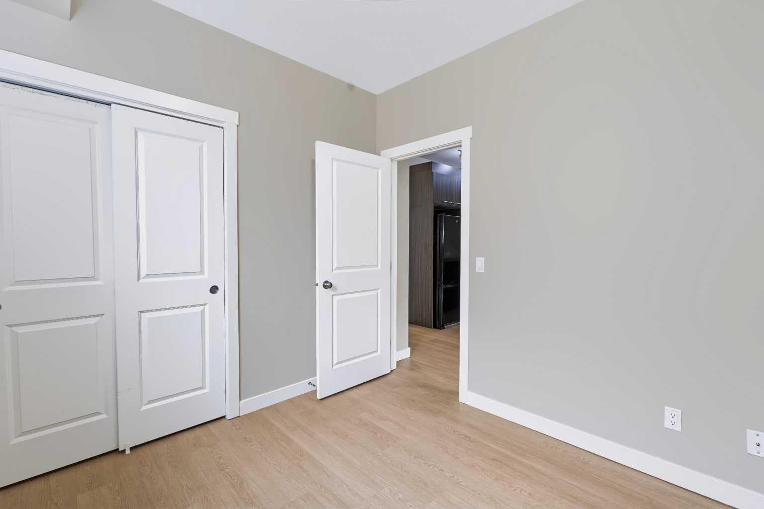 210, 300 Marina Drive 