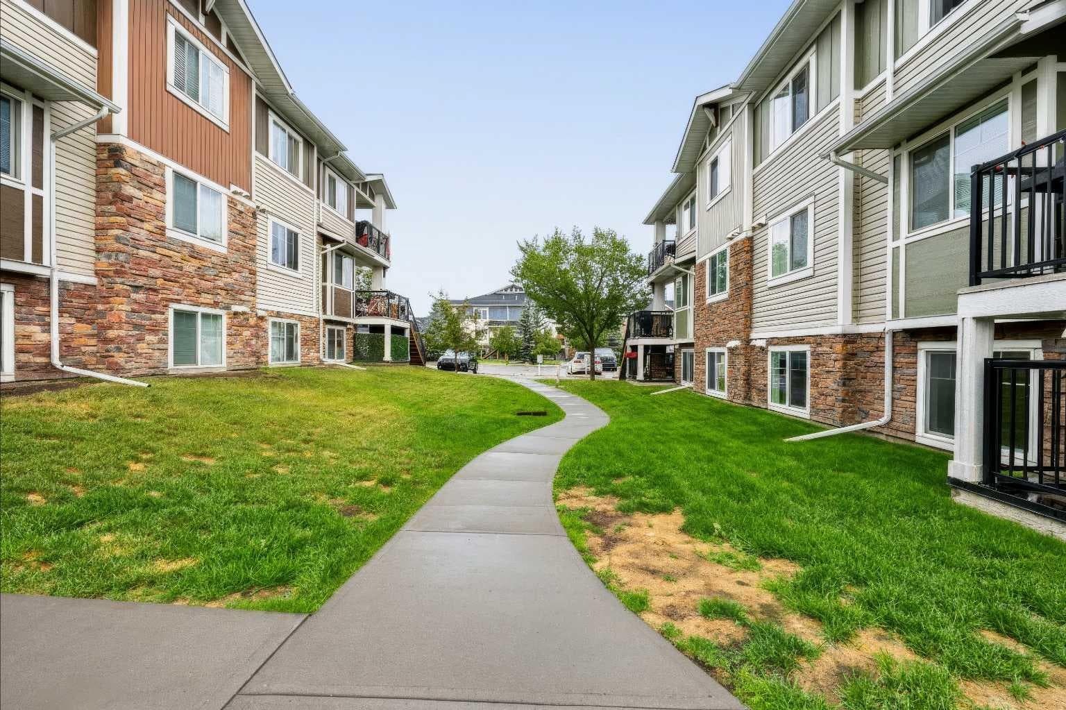210, 300 Marina Drive 