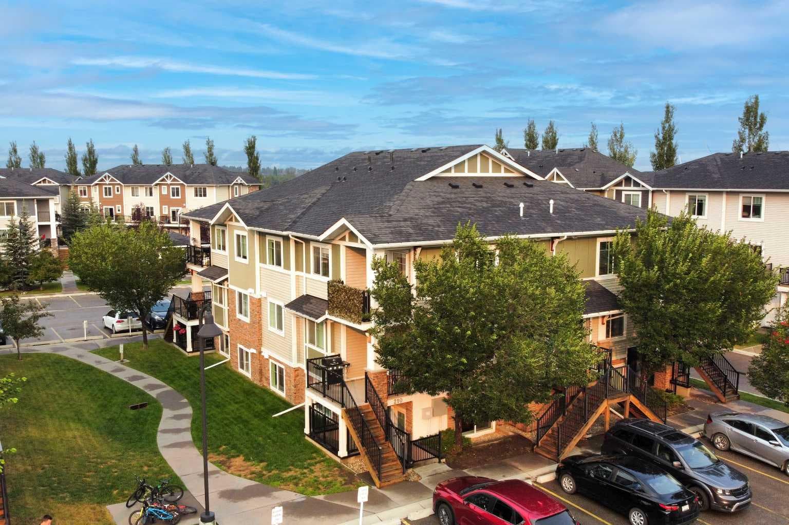 210, 300 Marina Drive 
