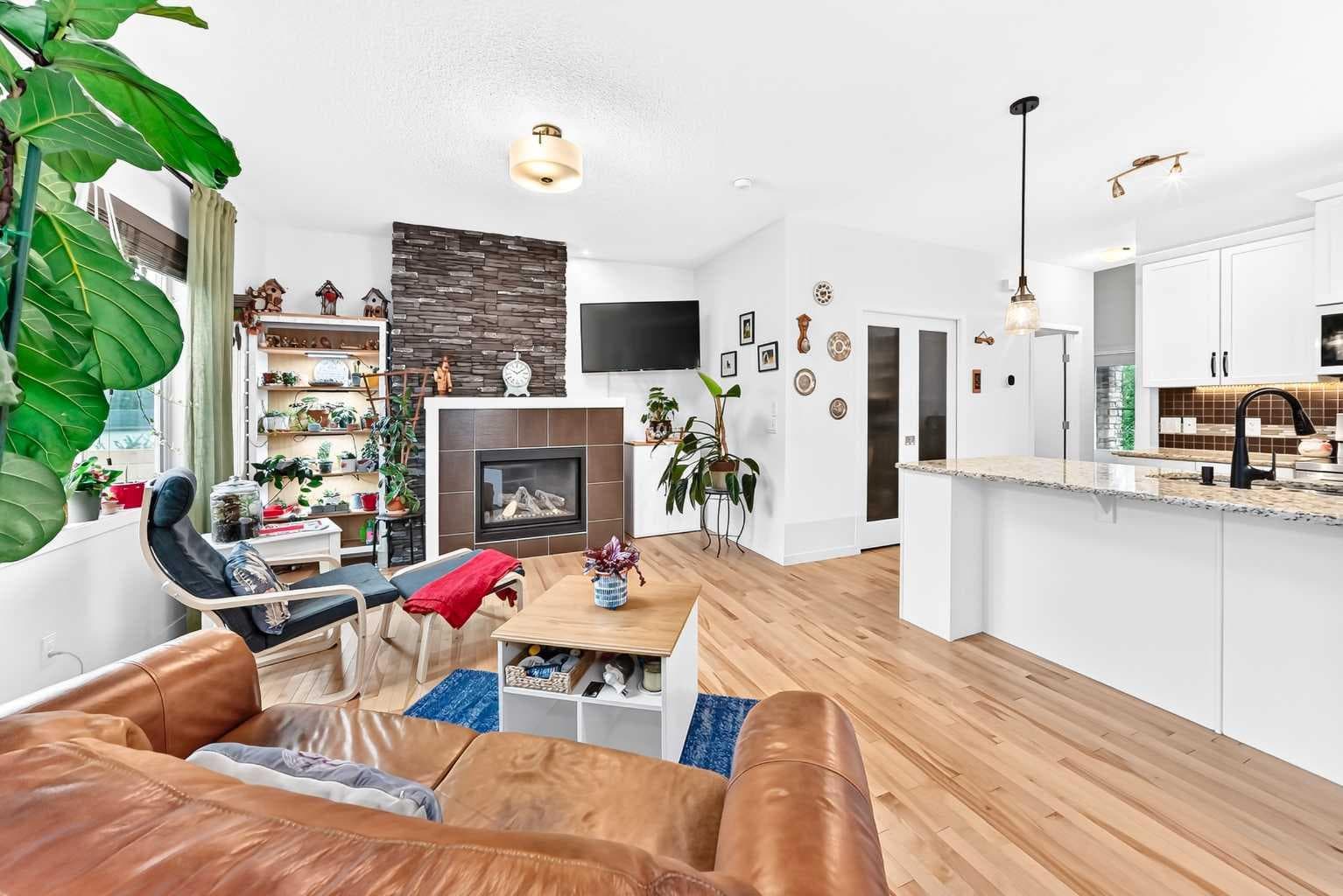 64 Sunset Square 