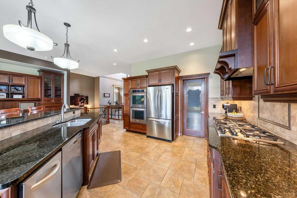 22 Tuscany Estates Crescent NW