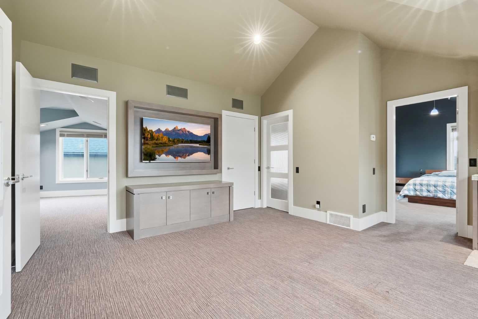 120 Lynx Ridge Road NW