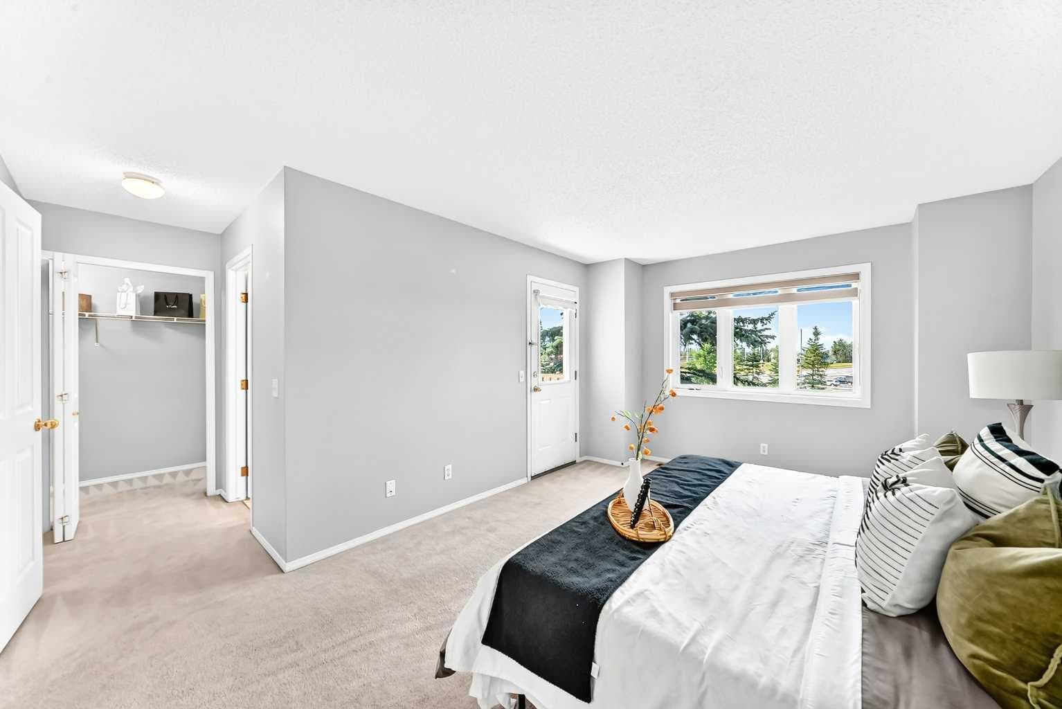 76, 388 Sandarac Drive NW
