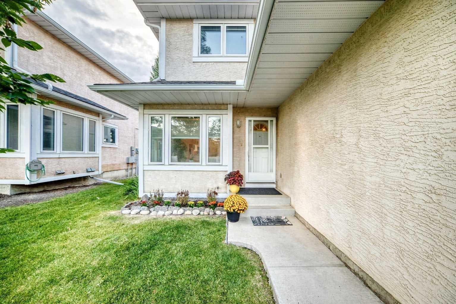 76, 388 Sandarac Drive NW