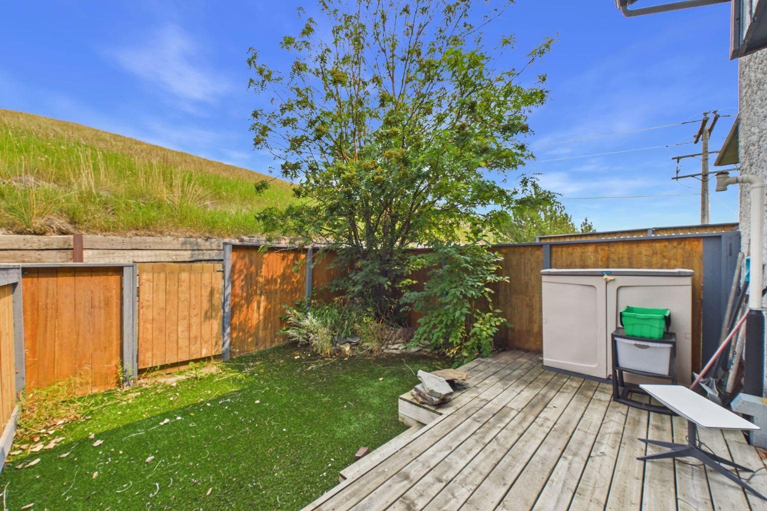 24, 800 Bowcroft Place 