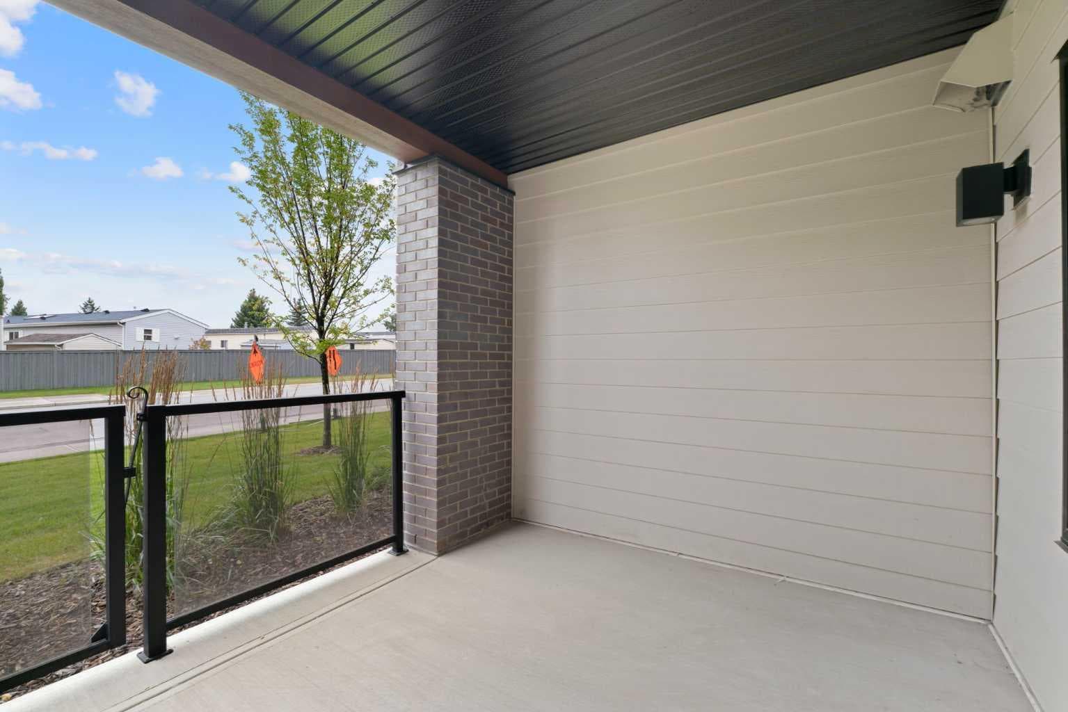 1112, 81 Arbour Lake View NW