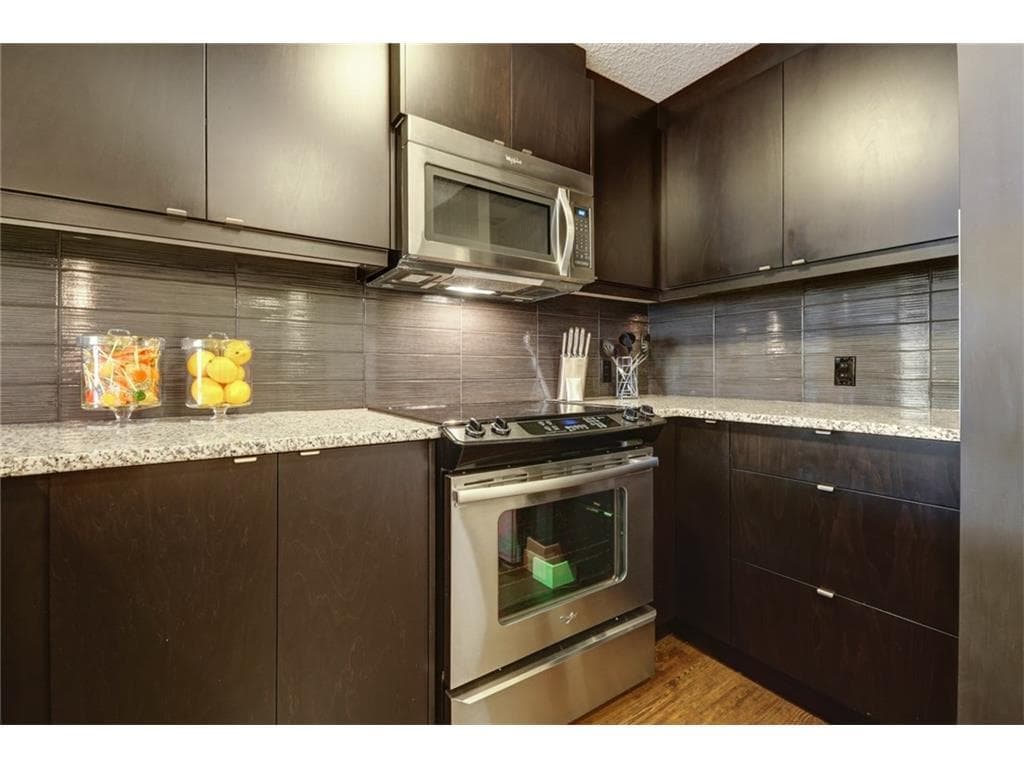 313, 25 Aspenmont Heights SW
