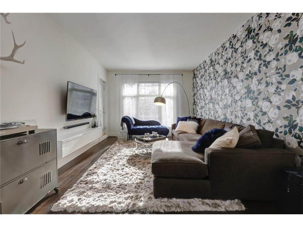 313, 25 Aspenmont Heights SW