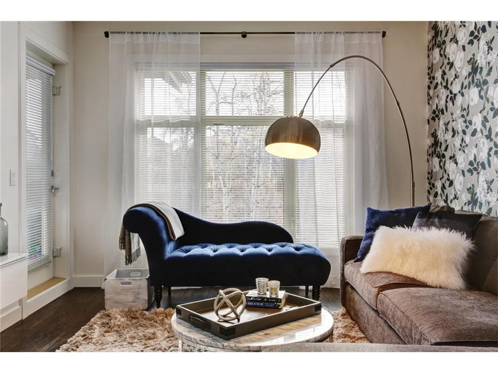 313, 25 Aspenmont Heights SW