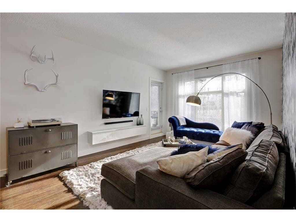 313, 25 Aspenmont Heights SW