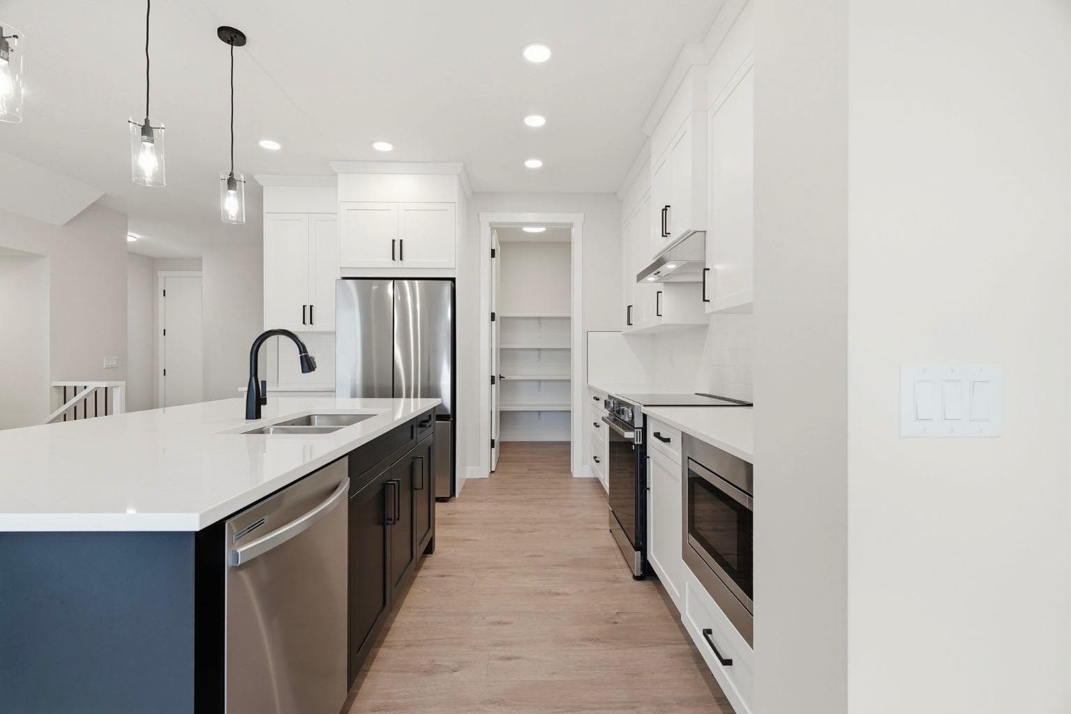 435 kinniburgh Loop 